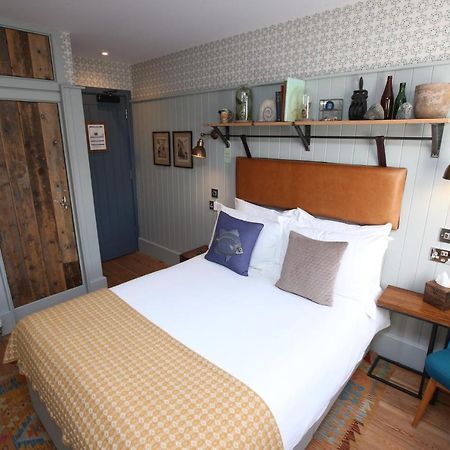 Hotel The Pilot Boat Lyme Regis Exterior foto
